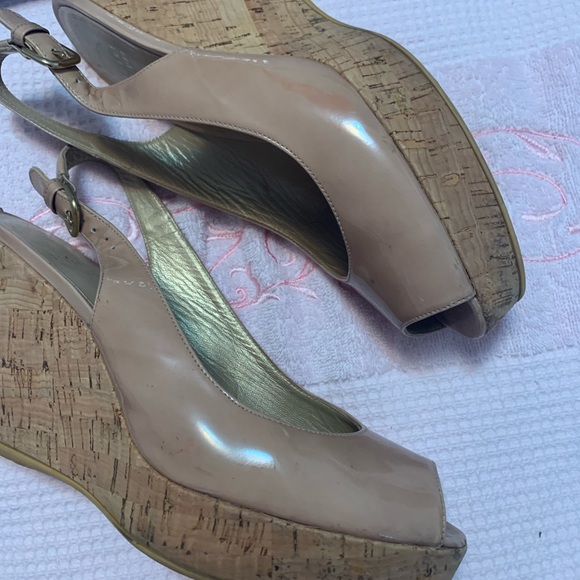 Stuart Weitzman Jean Patent Wedge Sandals - Picture 7 of 13